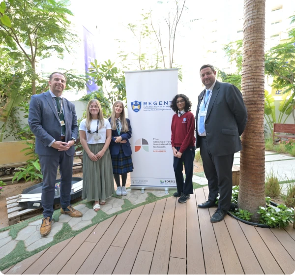 Facilities & Expert Teaching mobile img